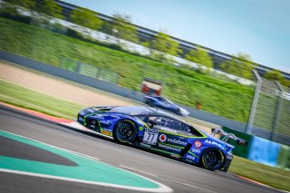 #77 Barwell Motorsport GBR Lamborghini Huracan GT3 Evo Miguel Ramos PRT Henrique Chaves PRT Pro-Am Cup, Qualifying
