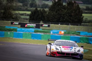 #93 SKY - Tempesta Racing GBR Ferrari 488 GT3 Christopher Froggatt GBR Giorgio Roda ITA Silver Cup, Race 2
