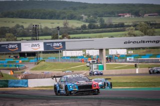 #107 CMR FRA Bentley Continental GT3 Ulysse De Pauw BEL Pierre-Alexandre Jean FRA Silver Cup, Race 2

