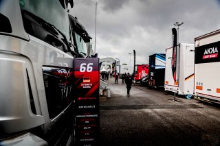 Paddock
