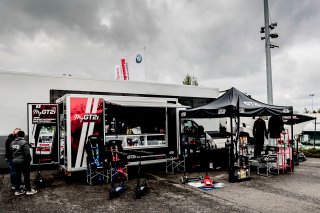 Paddock
