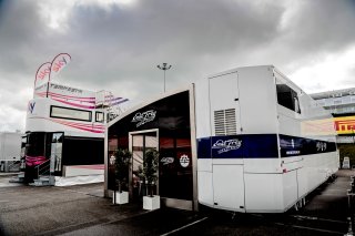 Paddock

