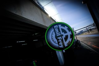 Official Test Days, Pitlane
