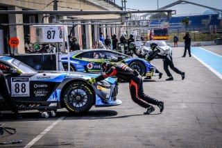 Official Test Days, Pitlane
