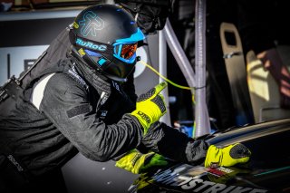 Official Test Days, Pitlane
