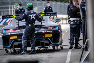 Official Test Days, Pitlane
