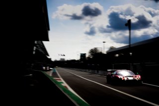 #33 Rinaldi Racing DEU Ferrari 488 GT3 Benjamin Hites CHL - - Patrick Kujala FIN Silver Cup, GT3, Official Paid Test Session, Pitlane
