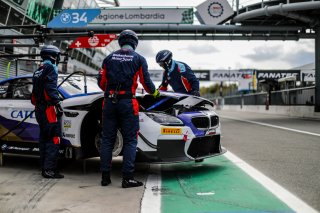#35 Walkenhorst Motorsport DEU BMW M6 GT3 Martin Tomczyk DEU Timo Glock DEU Thomas Neubauer FRA -, GT3, Official Paid Test Session, Pitlane
