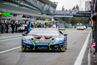 #77 Barwell Motorsport GBR Lamborghini Huracan GT3 Evo Miguel Ramos PRT Henrique Chaves PRT Adrian Amstutz CHE Pro-Am Cup, GT3, Official Paid Test Session, Pitlane
