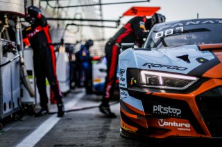 Free Practice, Pit lane
