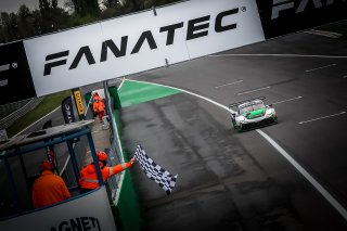 #54 Dinamic Motorsport ITA Porsche 911 GT3-R (991.II) Matteo Cairoli ITA Klaus Bachler DEU Christian Engelhart DEU Pro Cup, Finish, Race
