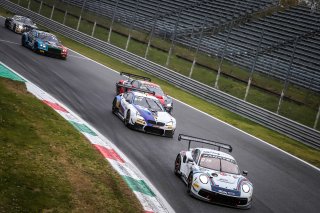 #22 GPX Martini Racing UAE Porsche 911 GT3-R (991.II) Matt Campbell AUS Earl Bamber NZL Mathieu Jaminet FRA Pro Cup, Race
