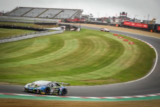 #77 Barwell Motorsport GBR Lamborghini Huracan GT3 Evo Miguel Ramos PRT Henrique Chaves PRT Pro-Am Cup, Free Practice
