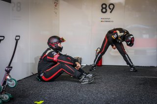 Pitlane, Race 1
