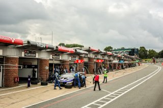 Pitlane, Race 1
