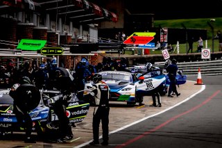 Pitlane, Race 1
