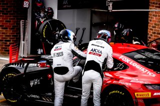 Pitlane, Race 1
