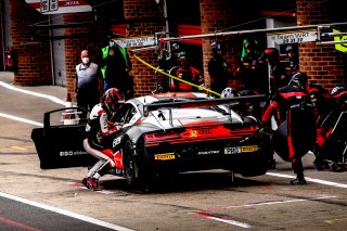 Pitlane, Race 1
