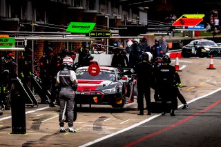 Pitlane, Race 1
