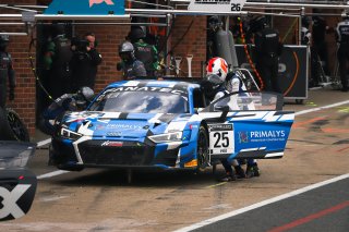 Pitlane, Race 1
