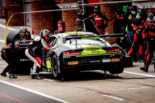Pitlane, Race 1
