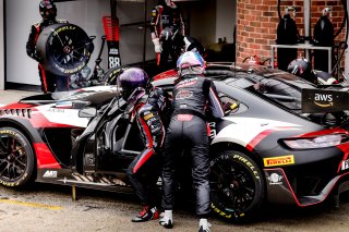 Pitlane, Race 1
