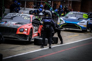 Pitlane, Race 2
