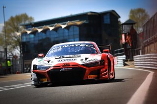 Pitlane, Pre-Qualifying
