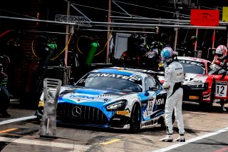 Pitlane, Race 1
