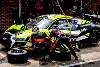 Pitlane, Race 1

