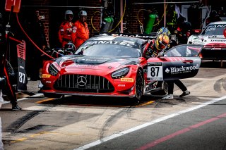 Pitlane, Race 1
