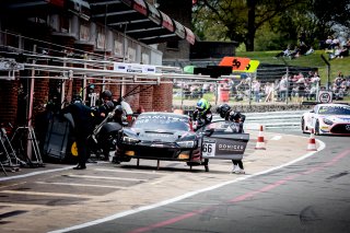 Pitlane, Race 1
