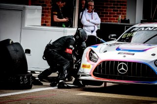 Pitlane, Race 1
