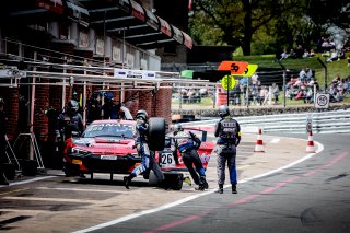 Pitlane, Race 1
