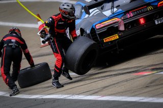 Pitlane, Race 2
