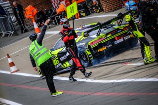 Pitlane, Race 2
