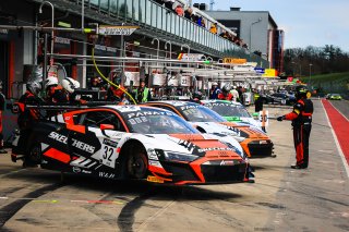 Pit Lane, Pre-Qualifying
