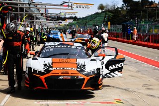 Pit Lane, Pre-Qualifying

