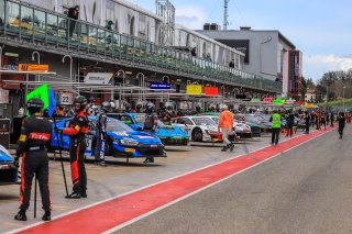 Pit Lane, Pre-Qualifying
