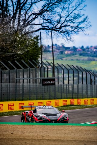 #7 Inception Racing GBR McLaren 720S GT3 Ollie MILLROY GBR Brendan IRIBE USA Frederik SCHANDORFF DNK Gold Cup, GT3, Pre-Qualifying
