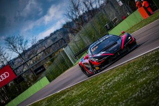 #7 Inception Racing GBR McLaren 720S GT3 Ollie MILLROY GBR Brendan IRIBE USA Frederik SCHANDORFF DNK Gold Cup, GT3, Pre-Qualifying
