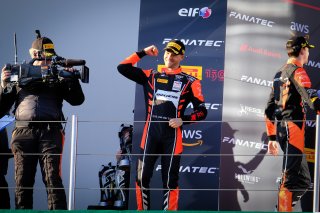 Podium, Race
