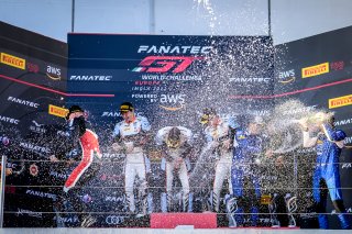 Podium, Race
