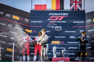 Podium, Race
