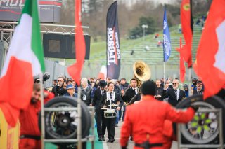 Gridwalk, Race

