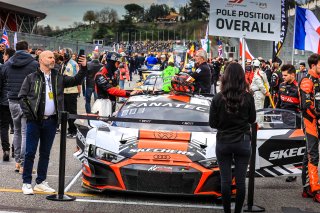 Gridwalk, Race
