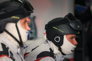 Pit Lane, Race
