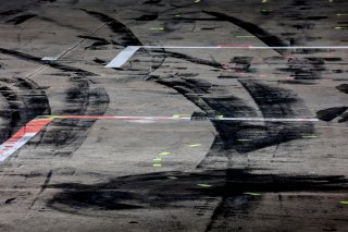 Pit Lane, Race
