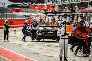 Pit Lane, Race
