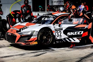 Pit Lane, Race
